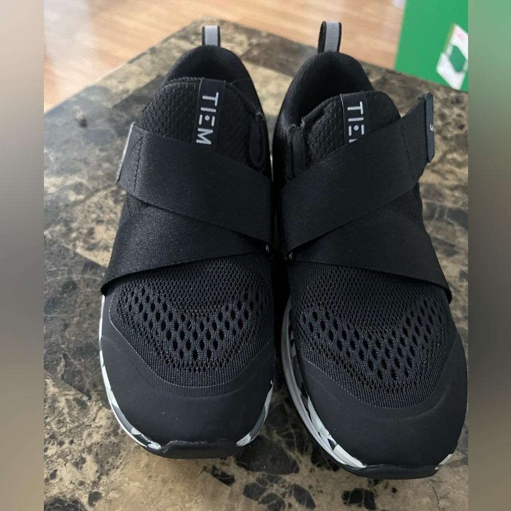 Tiem Spin Shoes Size 8 Slipstream Black Geometric
Women Cycle Spin Shoes Clips